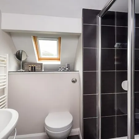 4 Bed In Borrowdale Sz219 بيت للعطل *